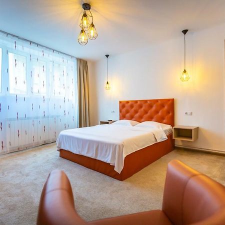 Central Apartment บราชอฟ ภายนอก รูปภาพ