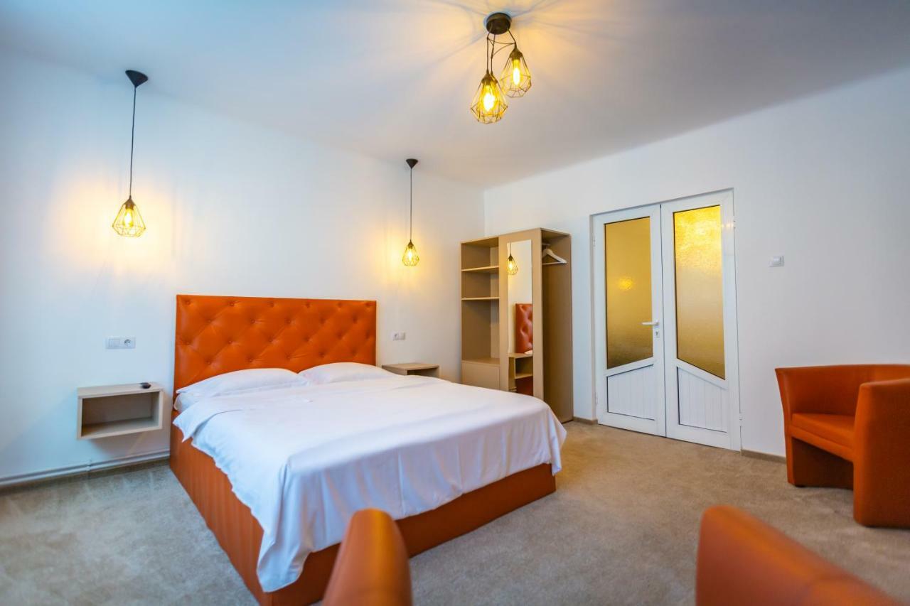 Central Apartment บราชอฟ ภายนอก รูปภาพ
