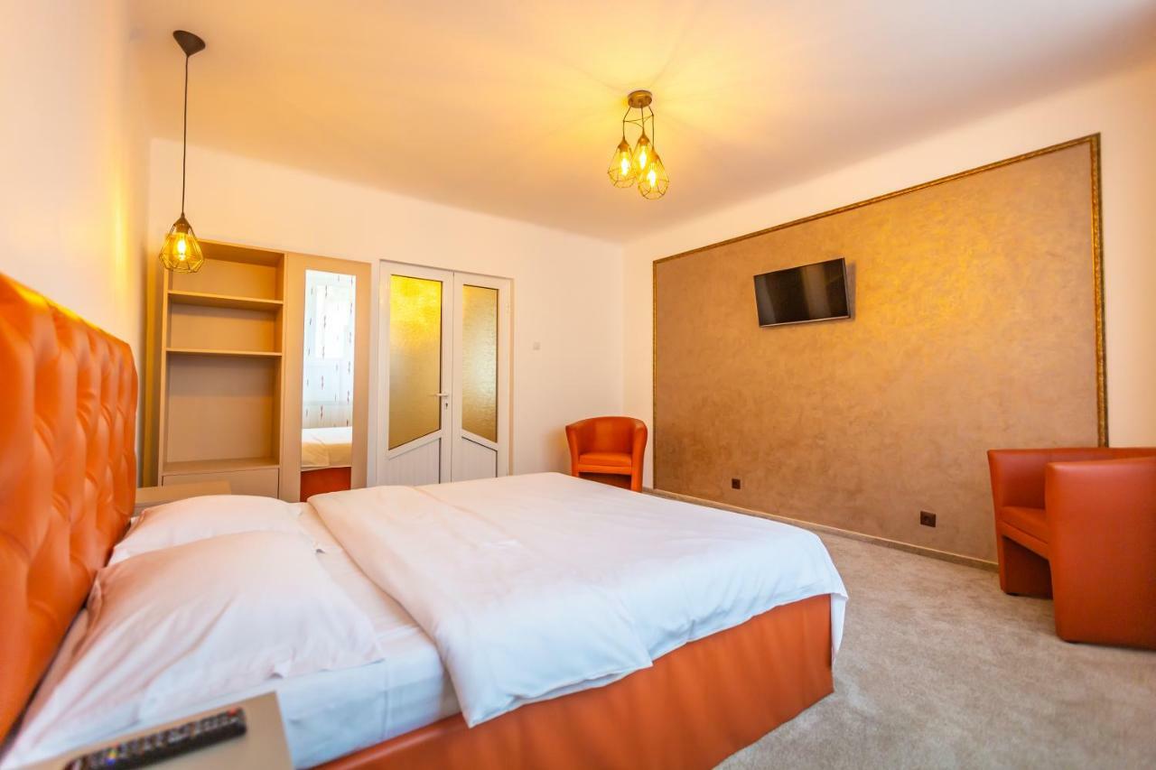 Central Apartment บราชอฟ ภายนอก รูปภาพ